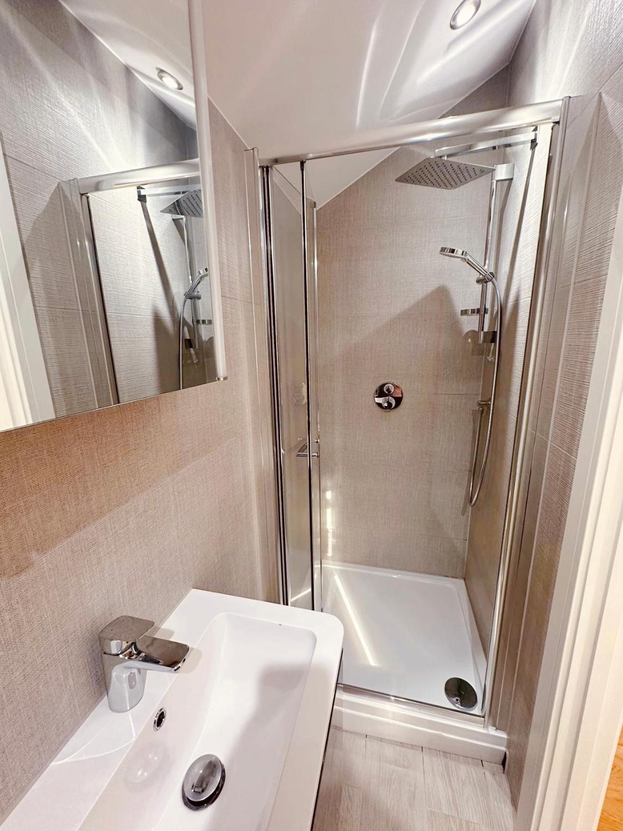 3 Bed 2 Bath Apartment Near Greenwich Park 6 Guests Maximum Лондон Екстериор снимка