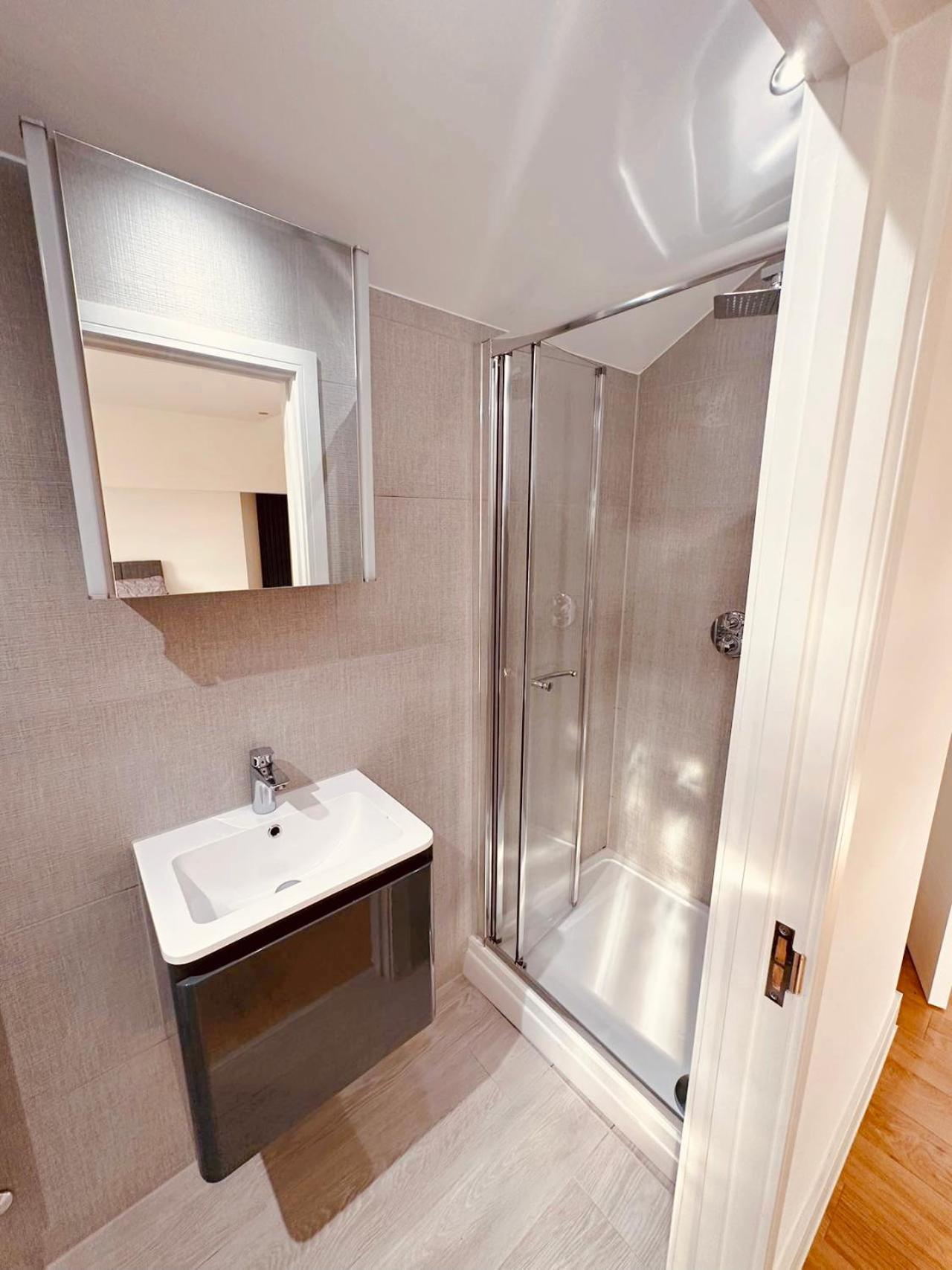 3 Bed 2 Bath Apartment Near Greenwich Park 6 Guests Maximum Лондон Екстериор снимка